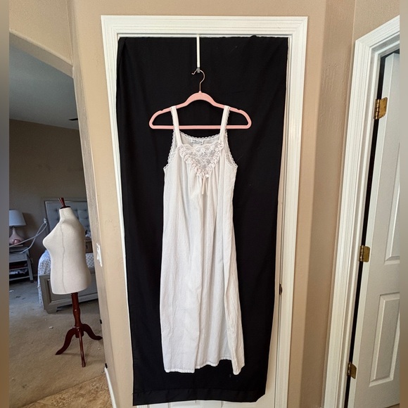 willowcreek Other - Willow creek Vintage Cotton & Lace Midi Nightgown in Women’s Small 1990s